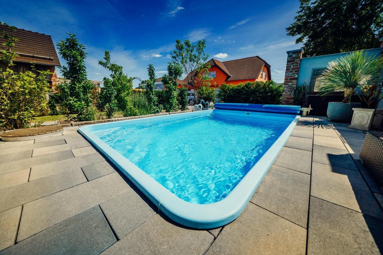 Alte Schmiede Mit Sauna, Pool Und Whirpool Im Aussenbereich Schoenstes Ferienhaus Der Lausitz Elsterheide ภายนอก รูปภาพ